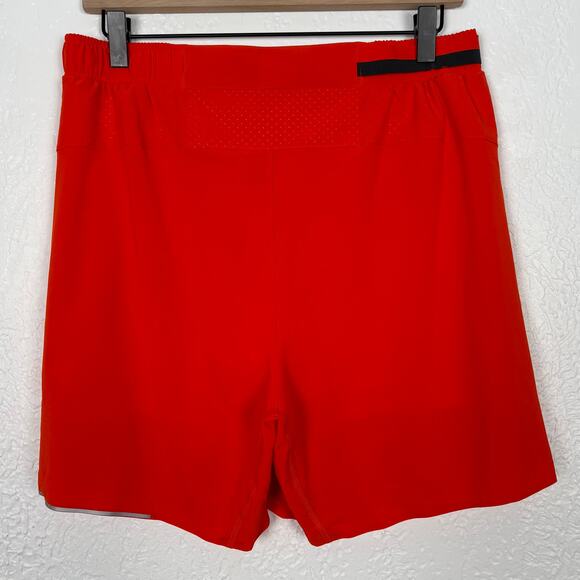 Lululemon Men's Surge Lined Short 6" Updated Size Large - Picture 2 of 5